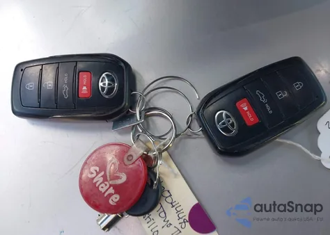 2023 Toyota Tundra Hybrid 1794 Edition z USA, uszkodzony, nr VIN 5TFMC5DBXPX018993